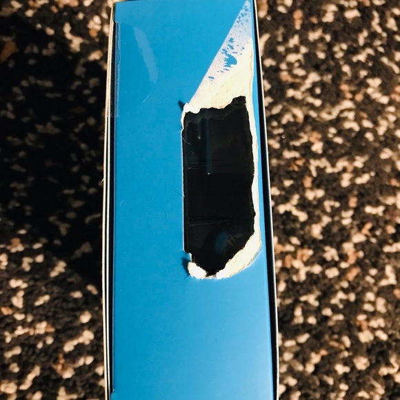 Roku Express HD w Roku streaming player,Remote,HDMI cable & more - Picture 2 of 6